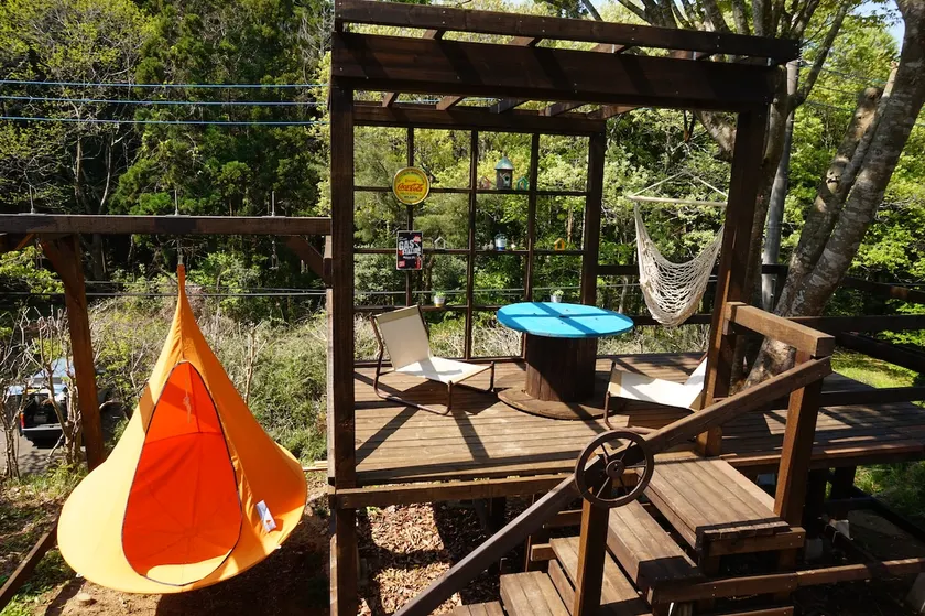 TreedeckPizzaBBQGolfHouse - Image 1