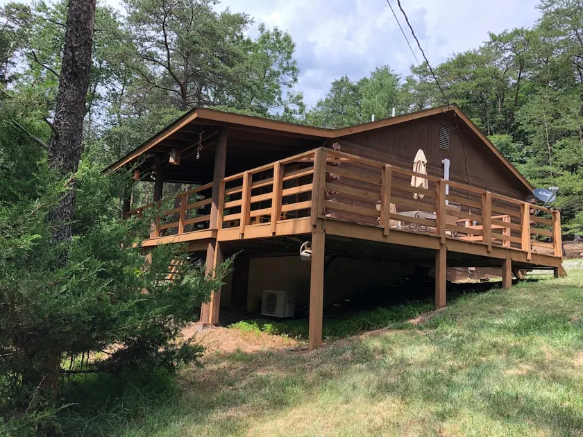 Cozy Mountain Log Cabin. By Lost River State Park - Image 1