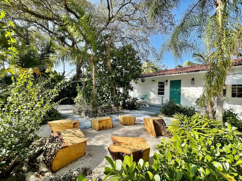 Biscayne Bungalow 🌴🤩 - Image 1