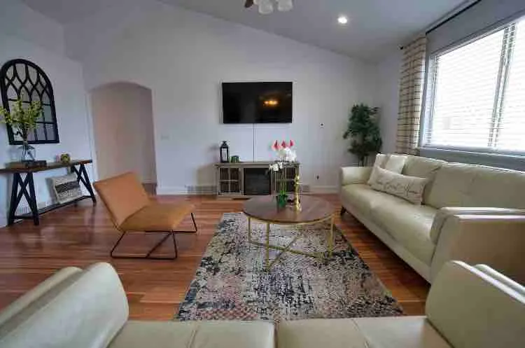 The Golf House - Image 1