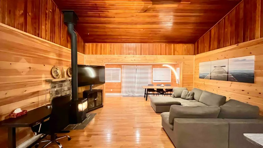 Cozy Cottage On Lake Buckhorn - Image 1