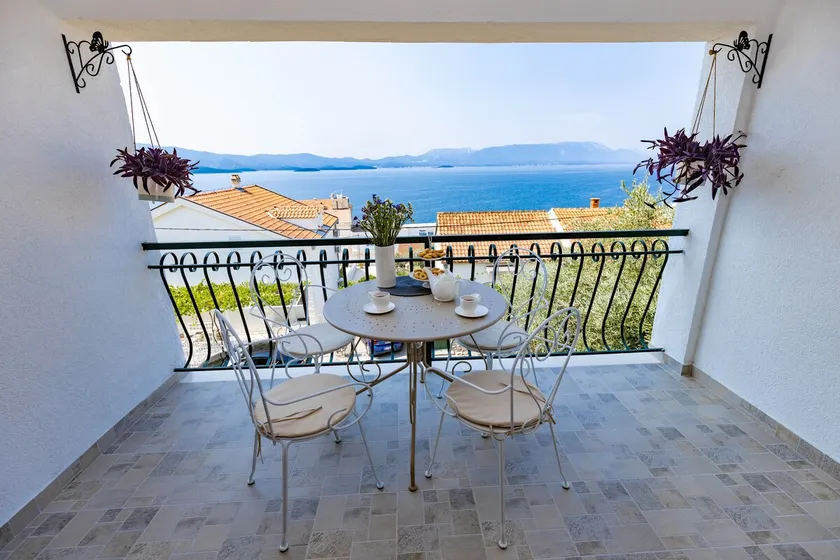 villa Ema1 sea view terrace garden sunbes parking - Image 1