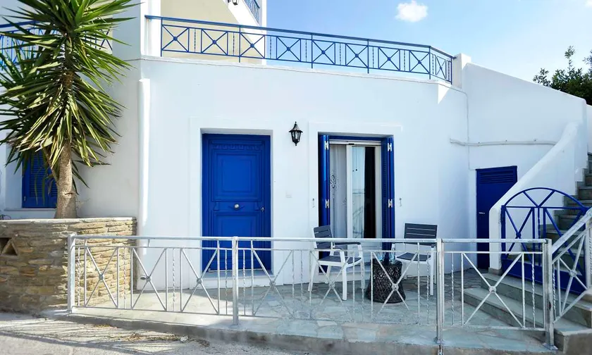 Beba's Villa 2 (Batsi, Andros Greece) - Image 1