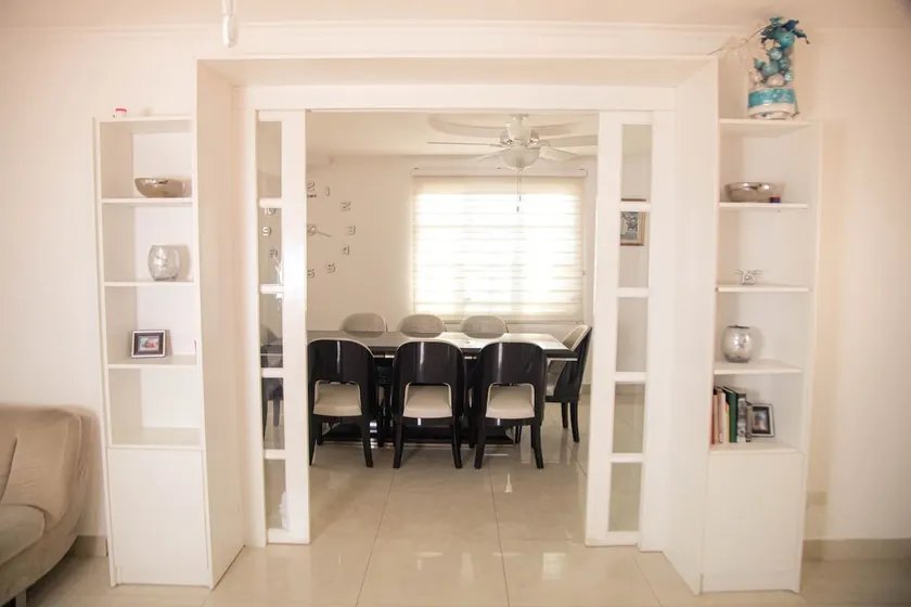 8 minutes walking distance from metro station - Image 1