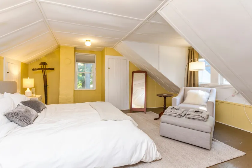 Charming Carriage House on Historic Scenic Farm - Image 1