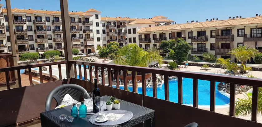 Balcon Del Mar Wonderful pool's view and sun WI-FI - Image 1