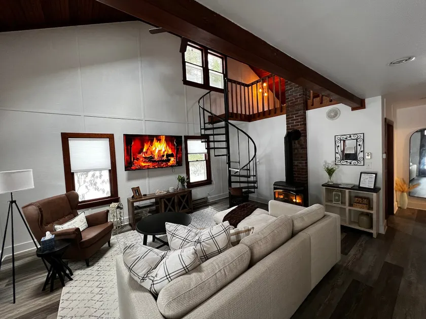 Poconos Retreat•Near ATVs, Hiking, Kalahari & Golf - Image 1