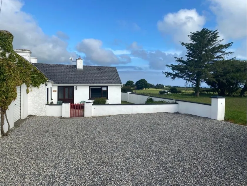 Pat's Cottage, Skreen - Image 1