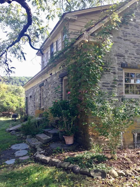 Art Room at Old Stone Farmhouse - Image 1