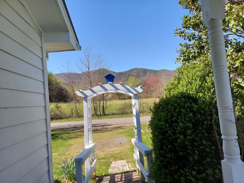 Gulley Creek Retreat - Image 1