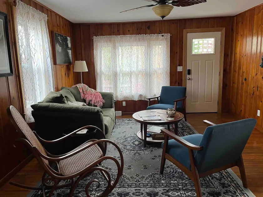 The little backyard guest house - Image 1