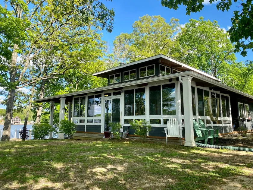 Stunning Luxury Lake House - 240° Views - Hot Tub - Image 1
