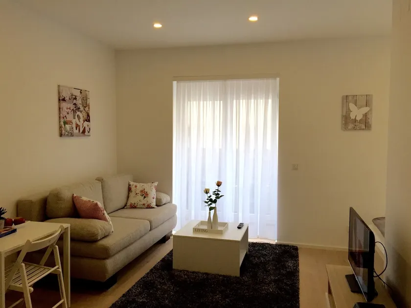 NEW Apartment - 10 min DOWNTOWN - Image 1