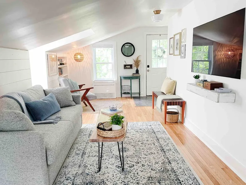 Charming Private Apt in South End w/ Hot Tub - Image 1
