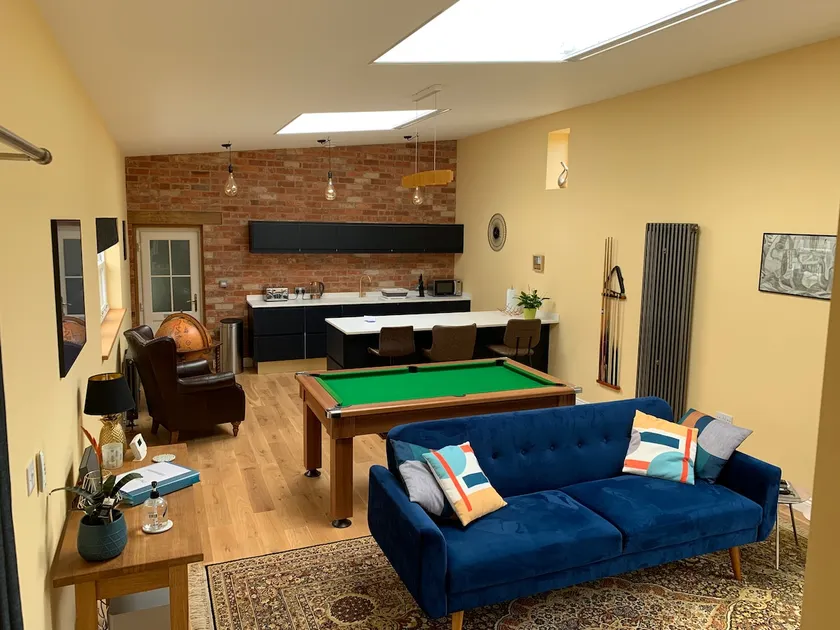 Immaculate town centre private annexe - sleeps 2-4 - Image 1