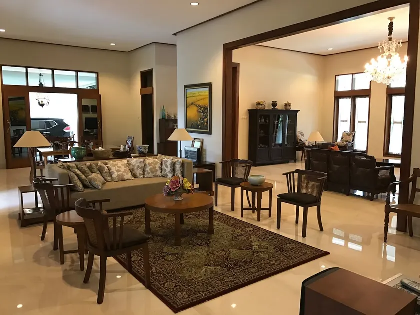 Ndalem Parang Kesit - Image 1