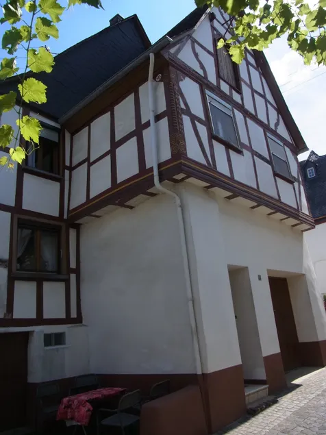 Quaint half-timbered house 200 m from the Moselle bank Pünderich - Image 1