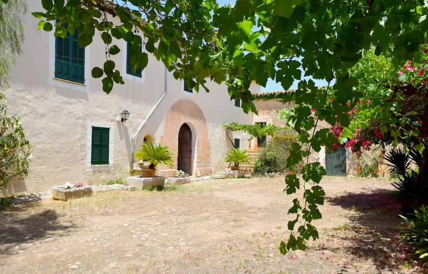 Biniaco, beautiful Mallorcan country house - Image 1