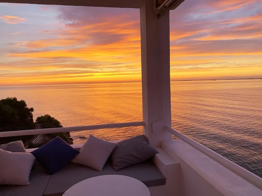 Beach apartment with AMAZING VIEWS! - Image 1