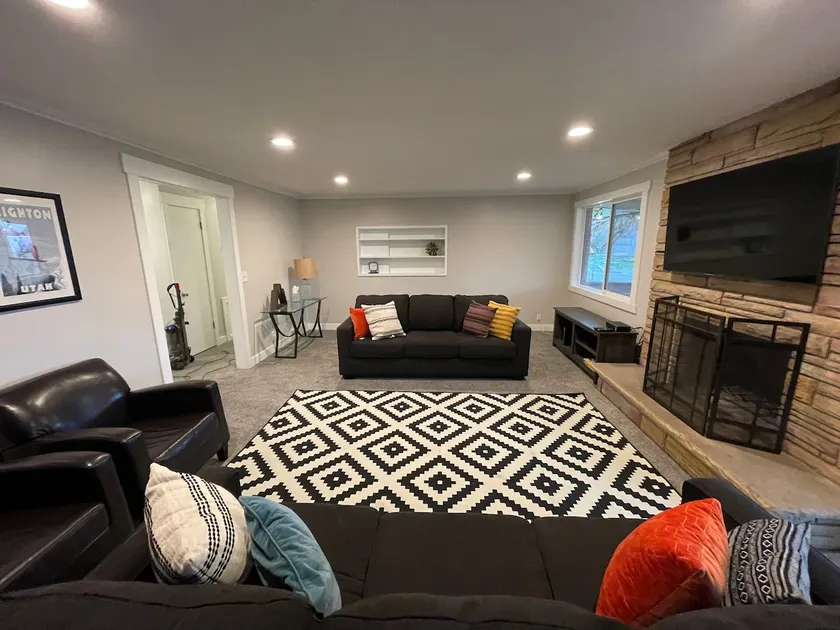 5 bedroom home near the Wasatch Mountains - Image 1