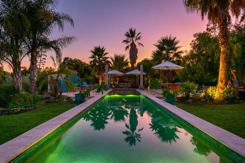 Romantic Tropical Garden Casita - Image 1