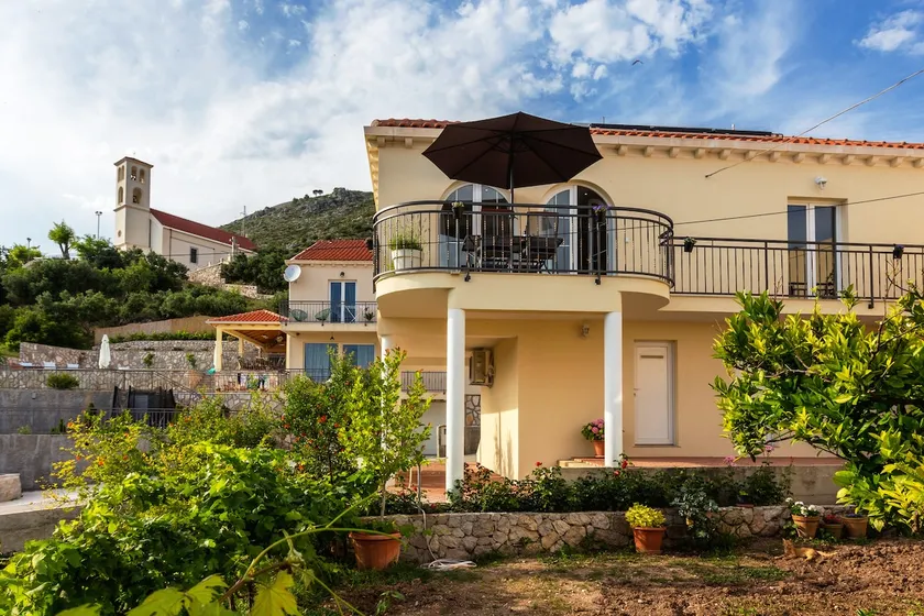 Mountain House with Sea View - Image 1