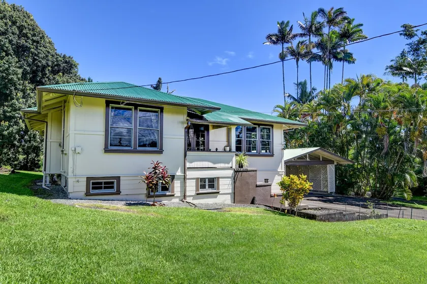 Spacious Historic Estate ~ 5 Min Walk to Hilo & Bay Front - Image 1