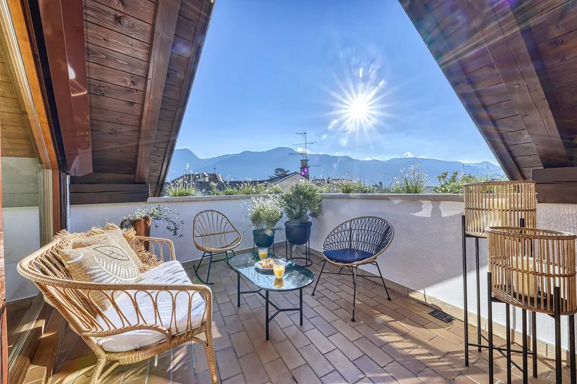 Panoramic Penthouse with Sunny Terrace near Merano - Image 1