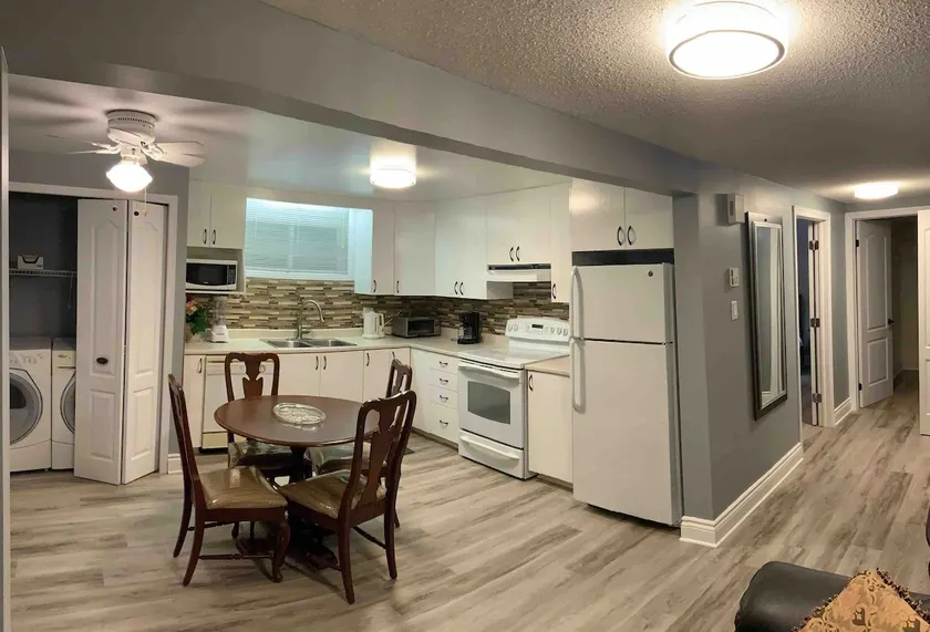 Comfortable Guest Suite in Orleans - Image 1