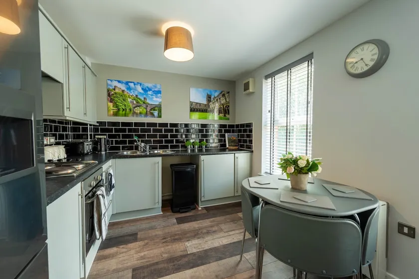 The Durham Pad. A stylish flat with parking. - Image 1