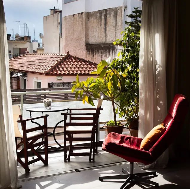 Colorful & Cheery Apartment near Acropolis-Koukaki - Image 1