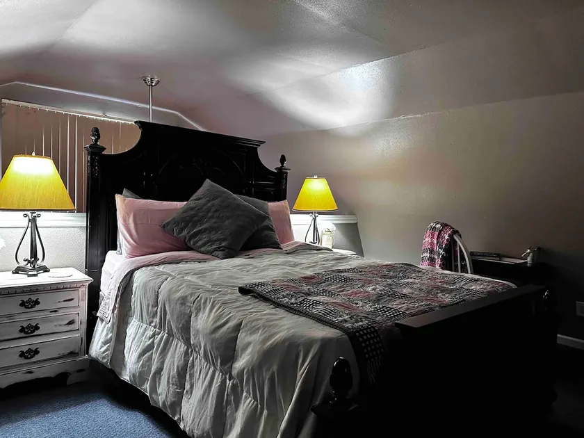 Adorable 2 bedroom one bath guest house. - Image 1