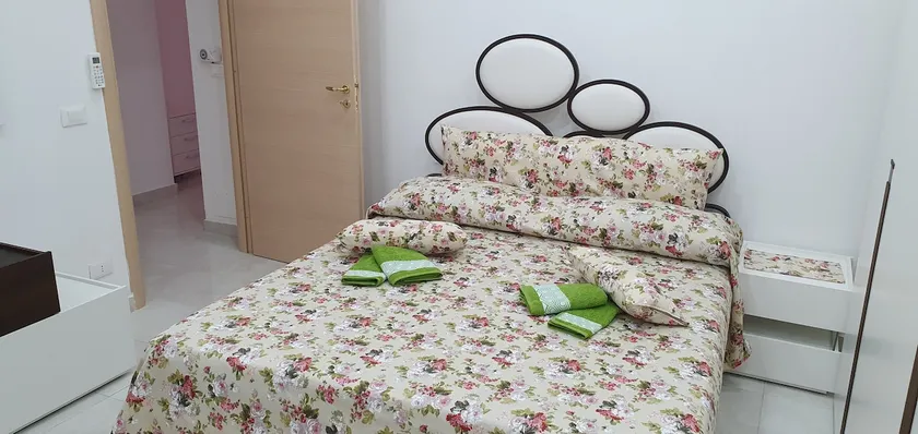 Oasis in Piazza Bilotti - Image 1