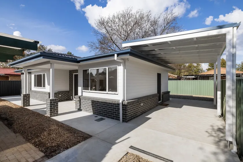 *NEW* 2 bed, 2 bath - spacious & stylish Cottage - Image 1