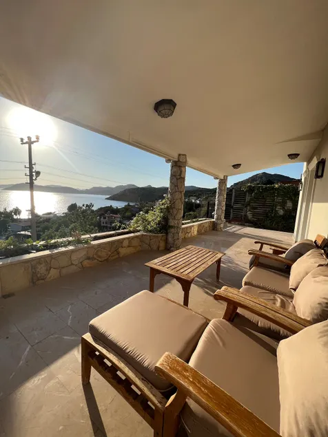 Summer Villa with Large Veranda and Sea View - Image 1