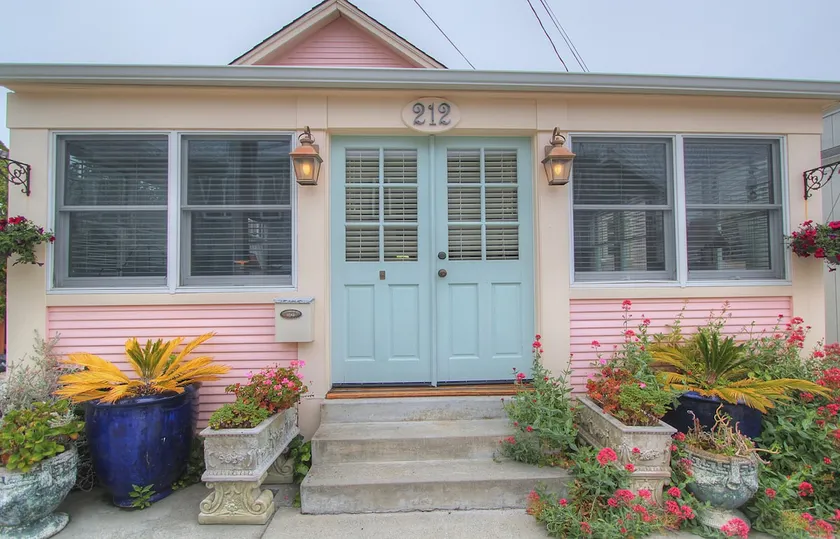 The Rose Cottage - Image 1