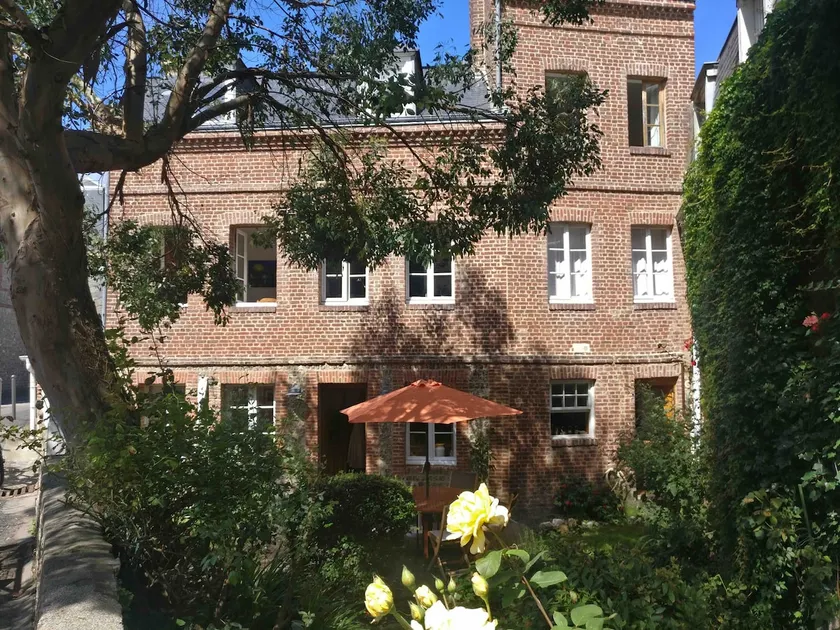 Le Clos Vatinel 50M beach, enclosed garden closed box - Image 1