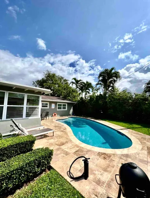 Amazon Heated Pool Perfect House - Image 1