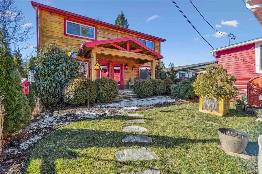 Downtown-Pets-Fenced Yard 5* - Image 1