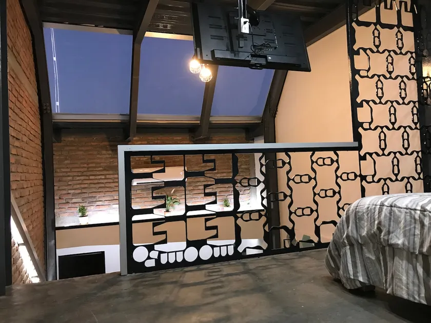 Magenta Loft - Image 1