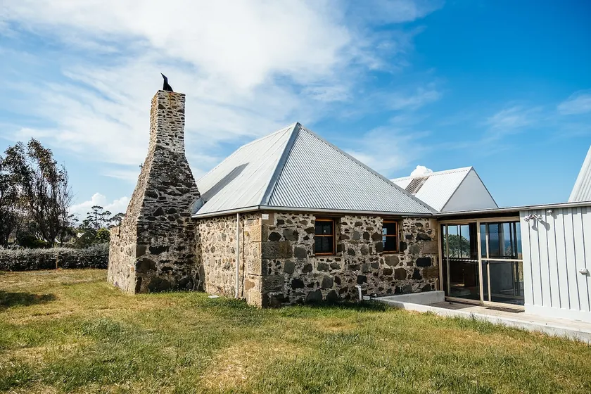 Saltworks Beach House - fun with family & friends - Image 1