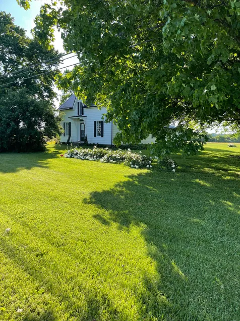 Eden Hill Farmhouse - Image 1