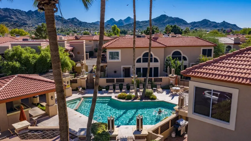 2 King Suites | Heated Pools & Pickleball - Image 1