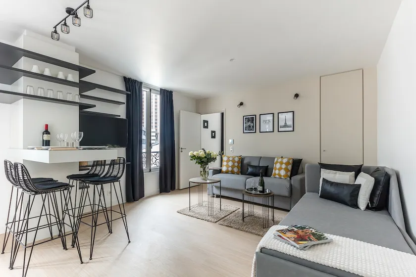 Deluxe Apartment near Champs-Élysées 301 - Image 1