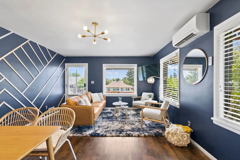 Tacoma Landing • Bright, Modern, Central - Image 1