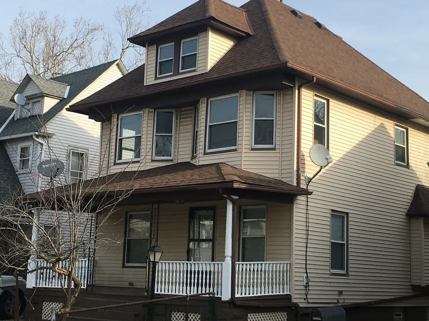 Cleveland West family gathering house! - Image 1