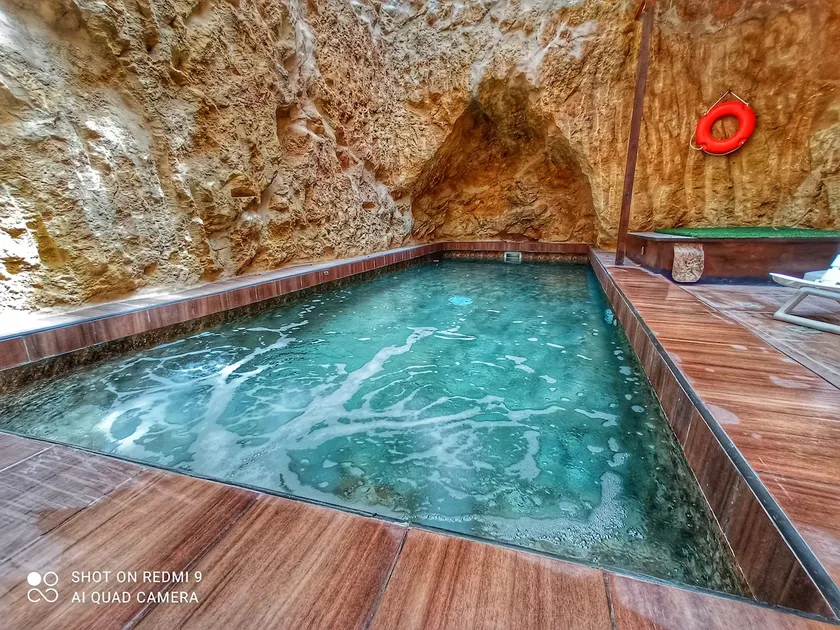 Town House with Private Pool in Village Centre - Image 1