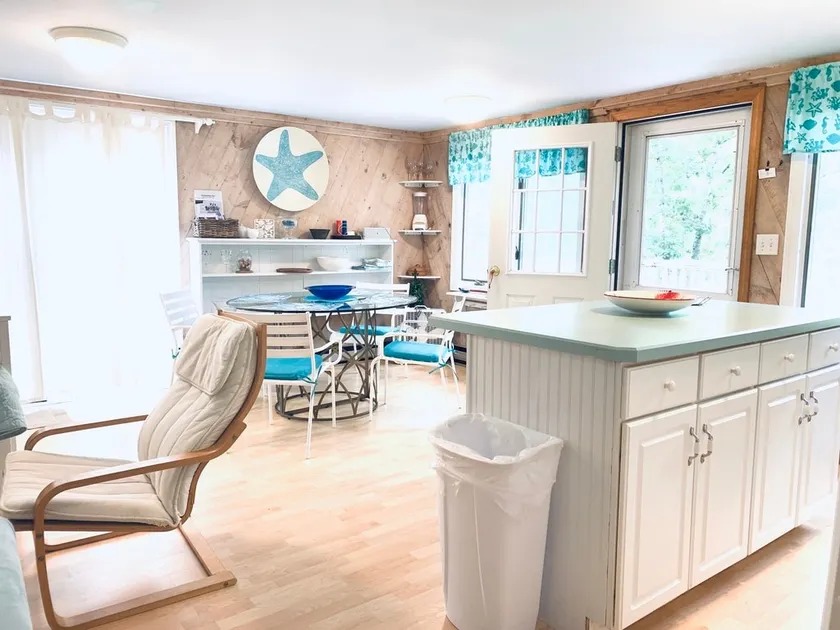 Cape Cod Tree House Retreat - Image 1