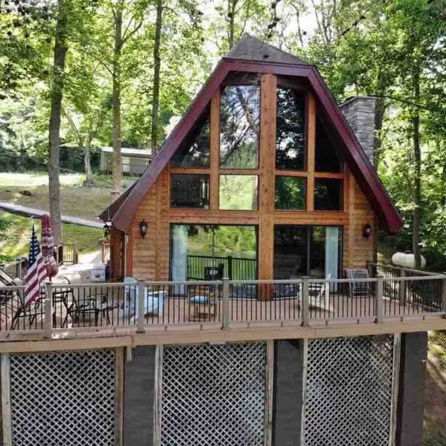 Lakefront Home, Flat Hollow, Dog Friendly - Image 1