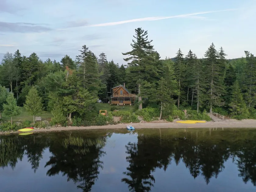 Quiet Pond Cabin Retreat - Image 1